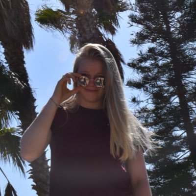 LotteSBrands's profile picture. IG || https://t.co/b8NhPPXzH4