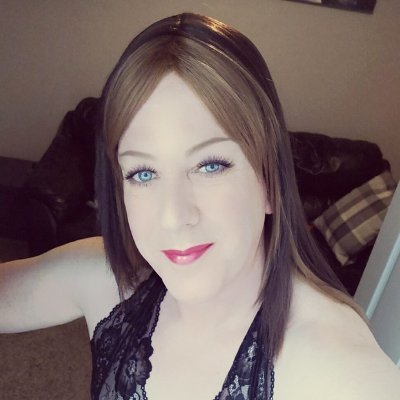 50+ crossdresser from the UK, loving my alter ego 🌈
