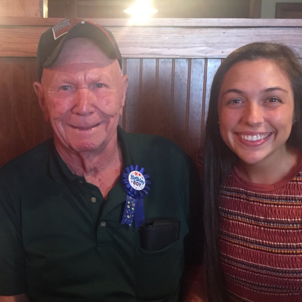 Cathryynnnn's profile picture. Romans 8:37•Sunny FL☀️