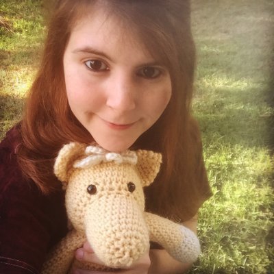 Crochet amigurumi artist of cute and geeky things. Twitch affiliate streamer.