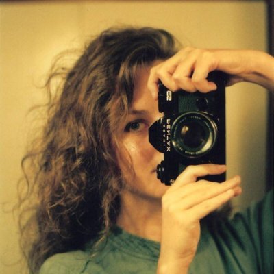 jshxuw's profile picture. Macrame artist, junior front-end developer, crazy cat lady.