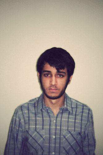 avperalta's profile picture. Um futuro Beatle. Tento ser músico, fotógrafo e administrador, mas não faço nada direito. Rock'n roll. Vintage. Magrelo. E... eu amo você.