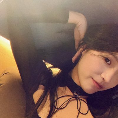 Ms_maever's profile picture. 模特一枚，平面人体。🌸欢迎找我拍摄，定金约时间 题材🌸vx有门槛 610 私人号可闲聊 性癖广泛涩批一个但对傻逼过敏，把我聊烦了我就骂你。🌸合作请简言意骇私信 懂BDSM不代表我玩这些，不和陌生摄影拍这类题材💢 🌸这号不卖，别私信我问了