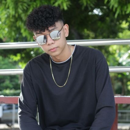 Youtuber: WakaWakaGang
(Subscribe to Steve Wijayawickrama)
