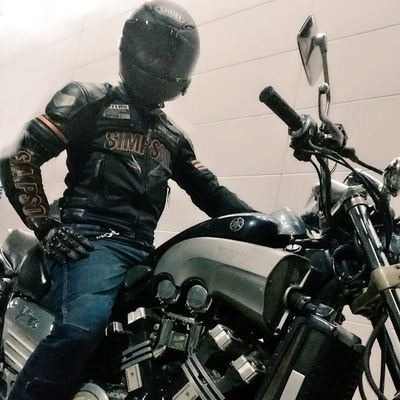 京都市内に集合して初心者メインでゆっくりと近県にツーリングに行っています🏍️ Vmax1200とFZ25に乗っています😉 教習所は伏見デルタでした❗無言フォロー失礼します😰