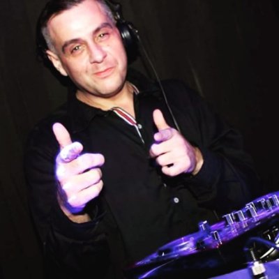 matty c is an international multi genre dj with over 25yrs of experience in the music business from private partys 2 some of the biggest clubs in the world