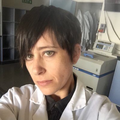 Medical Science background, passion for human biology, Artist, lover and proud mother of one human & two fur babies. Perfectly flawed. 🔬🎨👩🏽🦱😼😸🏳️🌈