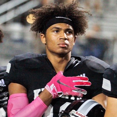 _YaBoiNez_'s profile picture. Steele High School Senior,Linebacker,5’11” 170 lbs 4.59 40 yd | insta: @davis_darnez_v1 snap:@coolman855 |🙏🏾💯🏈