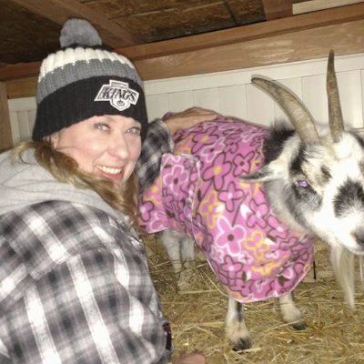 Goat wrangler making soaps & eco-thoughtful dry goods. Also relevant: homebrewer, cheesemaker & hockey enthusiast.  @hopandhen for farm updates. #GoKingsGo