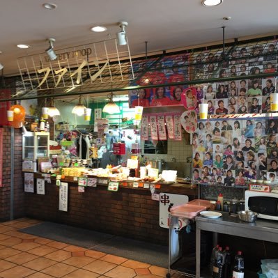 2F5's profile picture. ボートレース戸田（戸田競艇）場内3Fフードコート内、センターのお店です。ワンハンド系をメインに元気良く皆様のお越しをお待ちしております。インスタもよろしくお願いします。brt_3f_fine