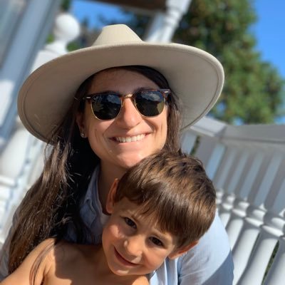 vmolivier's profile picture. accountant with a fondness for food and travel