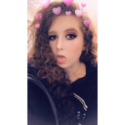 AbigailG_23's profile picture. 🐳 Southwestern '21