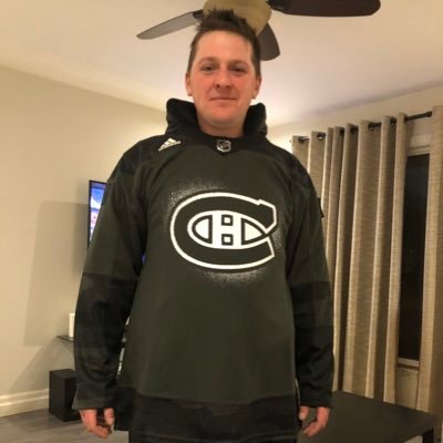 Hurly fuckin’ burly it’s the dirt merchant. Habs fan in enemy territory. I’ve got the beef. A lot of people ask me stupid fucking questions.