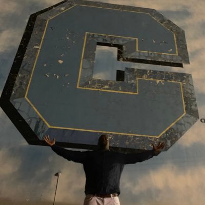 1st Round Pick Compton CA/UCLA GRADUATE/ DE/DT/ Owner of LACEDFACTS /D-LINE / husband to 👑/ daddy to 2👨👧👧// Christ follower IG:DAT_ONE500