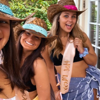 annaelrodd's profile picture. hail state