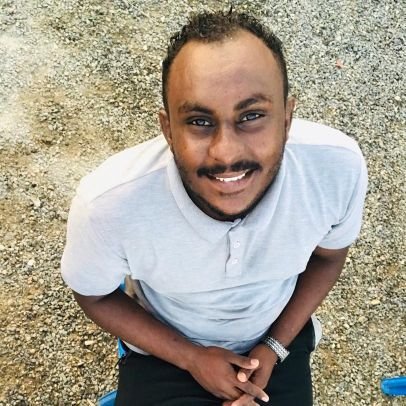 كُونوا بخير مِن أجل مَنْ لا يطيق رؤية الحزن في أعيُنِكم 💙