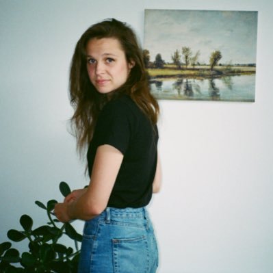 @itsLauraSearson