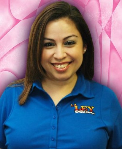 juliegarzaradio's profile picture. Directora de Programación y Locutora de La Ley 101.1 FM en Carolina del Norte. Gracias a Dios trabajo para mi gente con diversión e información.