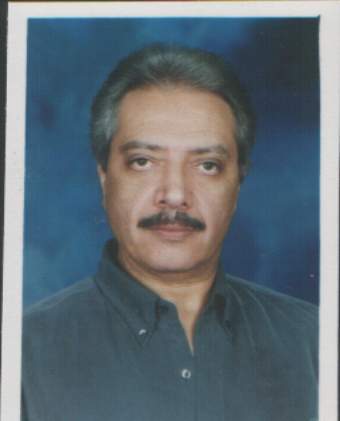 Alaaeldinragaei's profile picture. Alaaeldin Ragaei 
violinest 40 years ago