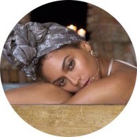 Black Queen(@beyoncexjayz) 's Twitter Profile Photo