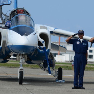 ブルーインパルス　戦闘機　播州刃物が大好きです
航空祭などの情報交換ができれば嬉しいです
＃ブルーインパルス