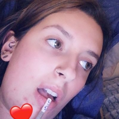 puffjrnlt's profile picture. private account of @renault_jade