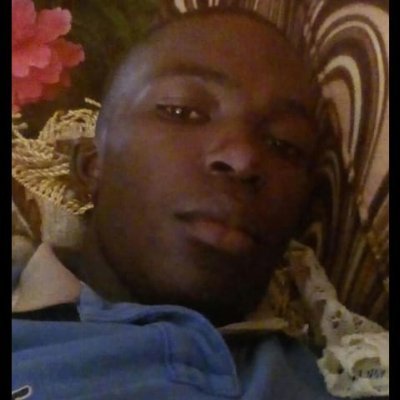 Im friendly hard working love to watch movies sleep alot i have a house of my own looking for a girl to settle down with 👀