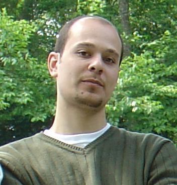 Bacharel em Sistemas de Informação. Oracle Certified Professional, Java SE 6 Programmer.