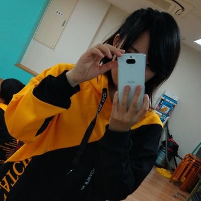 歌って踊りたい初心者です🔰｢未経験者でも上手くなくてもやっていいんだぞ！なんたって自己満の世界だから！｣ってコンセプトでやってきます()いっぱい色々頑張るどー( ◜௰◝ )