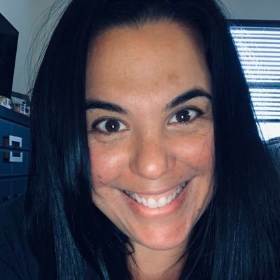 SupaRecruiter's profile picture. Busy wife and momma of 👧🏻👦🏼👶🏻 and our awesome cat, Shades 😻. I also side-hustle as a Corporate Recruiter 👩🏻‍💻🤝💼.