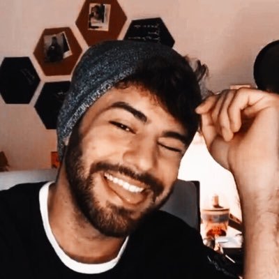 `, invisible boy. ❏; ❪❰living on the streets since 15 yrs old ❱❫ ‣ 𝐓𝐡𝐞𝐫𝐞'𝐬 𝐚 𝐬𝐭𝐚𝐫𝐦𝐚𝐧 𝐰𝐚𝐢𝐭𝐢𝐧𝐠 𝐢𝐧 𝐭𝐡𝐞 𝐬𝐤𝐲. 〔boy of mom〕.