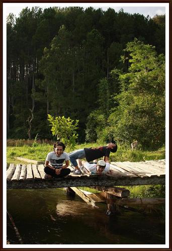 menjalani hidup apa adanya