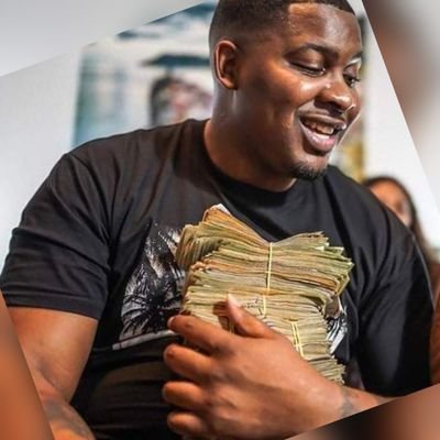 IG/Tiktok @nardomula - Make sure you stream my new single Out The Streets💨