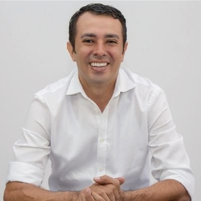 Concejal de Bucaramanga 2020-2023
Ex-Secretario (TIC) de Santander
Magister en Gestión Pública y Gobierno
Ingeniero Electrónico