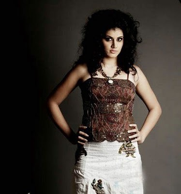 Database on FANS of TAAPSEE.....

Describe, predict Nd Tweeeeet abt taapsee....

Sure it reaches her