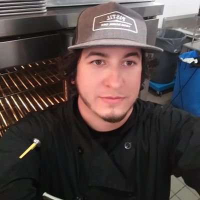 liveitupftw's profile picture. 