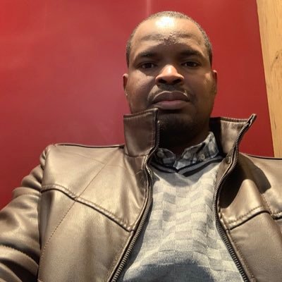 MoumouniIDE4's profile picture. Being humble