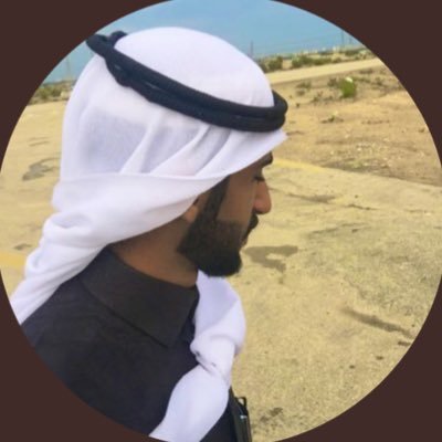 مُحب للشعر وللكتابة.
