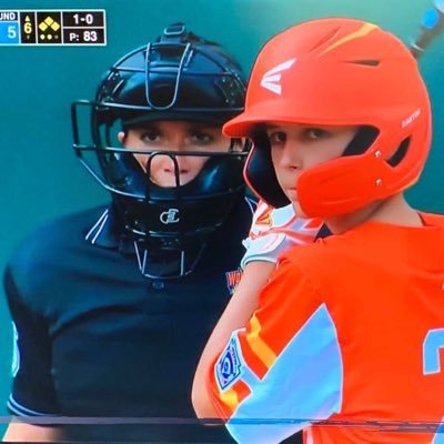 NCAA ⚾️ umpire: 1st woman to officiate B1G 10 baseball & MLB Draft League. 2019 Little League World Series championship plate umpire & crew chief. Mom to 3.