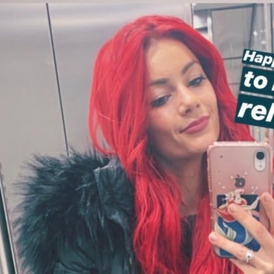 rosebuswell's profile picture. love dianne 💜