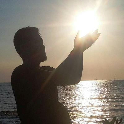 Lakoni urep koyo seng wes di kodratne ae...gak usah aneh2😁