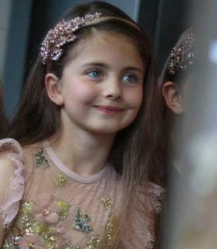 ‏‏‏‏‏‏‏‏‏‏‏وعزتي وجلالي لادبرن الامر لمن لا حيلة له حتي يتعجب اصحاب الحيل 💛🌸 
FCTU



m❤