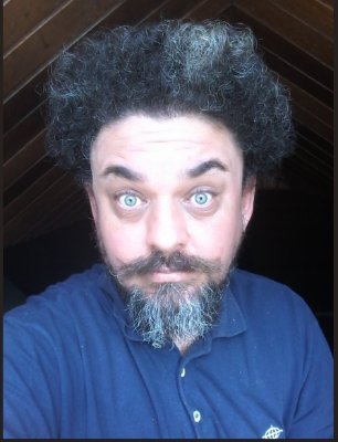 Alô, camaradas! Essa é minha conta alternativa, já que um bolsominion infeliz me denunciou! Sigam-me os bravos! Hasta la victória siempre!!!