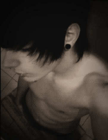 ScreamAlexBaby's profile picture. TM3G36F6
Just a fucked up boy in this fucked up world.