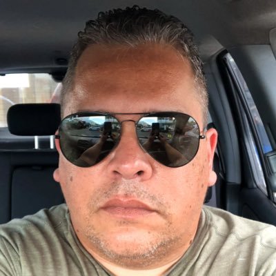 Periodista aiboniteño y puertorriqueño de GFR Media / Primera Hora / El Nuevo Día en San Juan, Puerto Rico. joel.ortiz@gfrmedia.com