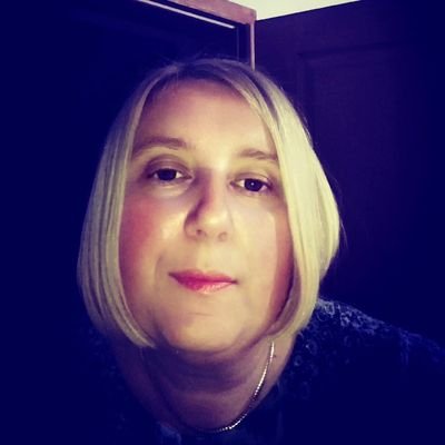 NatashaVIDOVDAN's profile picture. Write, paint, draw, read, live, love.