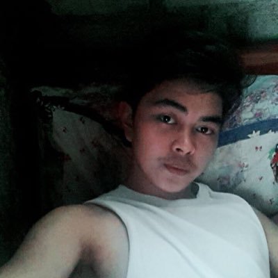 roropenguinn's profile picture. Add bio