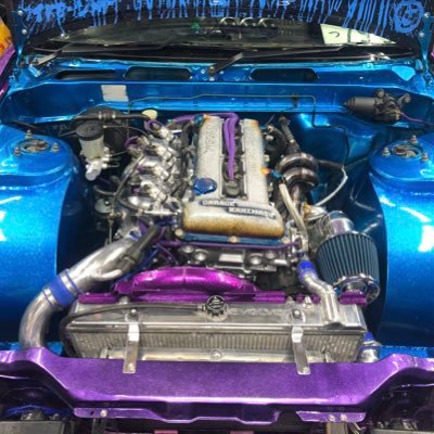 塗装と溶接が趣味のサラリーマンです。 週末はアルファード買ったつもりで建てた自分専用ガレージで過ごしてます。ドリフトはちょっと好き。クルージングレンジャーはじめました。