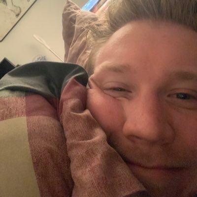 mossysaucy's profile picture. a gay