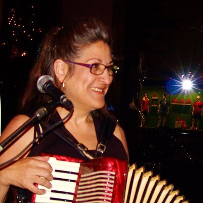 Music Therapist/Music Therapy Educator @CapilanoU Peace philosophy. Promusician: piano/ accordion/guitar/voice.